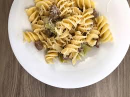 Check spelling or type a new query. Fusilloni Con Porri Salsiccia E Pecorino Romano Un Pinguino In Cucina