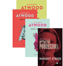 Offred jest surogatką, która ma urodzić dziecko wszechwładnemu komendantowi oraz jego żonie. Zestaw Oryks I Derkacz Rok Potopu Maddaddam Opowiesc Podrecznej Atwood Margaret Ksiazka Selkar