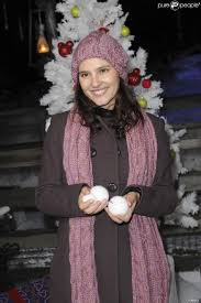 Virginie Ledoyen Qui A Deja Participe Au Doublage De Gang De Requins Pour Dreamworks Adore Les Dessins Animes L Univers Disney Lui Va Comme Un Gant Purepeople