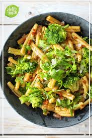 Casarecce Au Pesto Rouge Casarecce Aux Brocolis Pates Vegetarienne Pates Pesto Brocoli Fromage Casarecce Borocli Pesto Gezonde Recepten Gezond Recepten