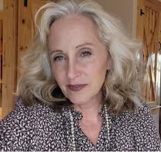 How to add blue highlights to makeup for a Snow White costume without  looking fake?