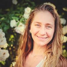 Lucia Galindo's Instagram, Twitter & Facebook