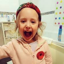 Hilary Hobbs's Instagram, Twitter & Facebook