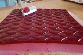 Bavarois Framboise Sur Son Fondant Aux Amandes Guy Demarle Recette Bavarois Framboise Framboise Demarle