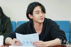 One day, she meets ha ram. Photos Script Reading Stills Added For The Upcoming Korean Drama Lovers Of The Red Sky Hancinema