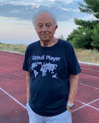 ⠀⠀Джордж Витулкас ⠀ ⠀⠀Первый раз на учёбу в Грецию к Витулкасу я приехал в 2009 году. За неделю до вылета попал в ДТП (ехал на мопеде и меня не заметила барышня). Ушибы,