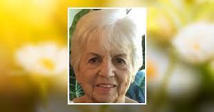 Faye Mosher's Instagram, Twitter & Facebook