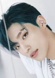 Stephen Yoon's Instagram, Twitter & Facebook