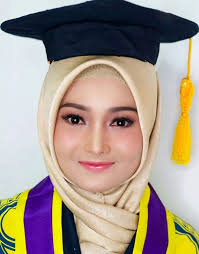Belanja kerudung anak dengan opsi pembayaran beragam dan praktis di blibli.com. 30 Model Hijab Wisuda Gaya Simpel Modern Kebaya