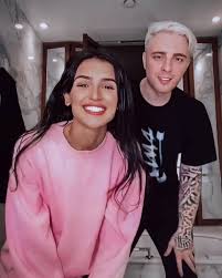 Королева tiktok дина саева натравила своих подписчиков на журналистку forbes, заявив, что та опубликовала «лживое интервью». Dina Saeva Madina Basaeva Tik Tok Biografiya Rost Naciya