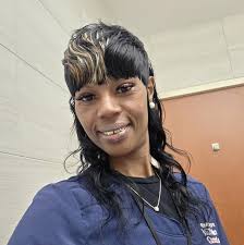 TAP IN ….. where u from and have u ever heard of a MICROWAVE PONYTAIL 👀