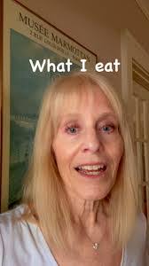 Kat Gates's Instagram, Twitter & Facebook