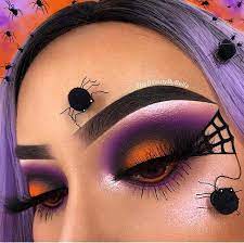Just figure out what color is the base color is to the gray and go with that. 41 Stunning Halloween Eye Makeup Looks Page 2 Of 4 Stayglam