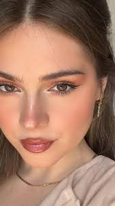 Aura Mejia (apmpfaura)