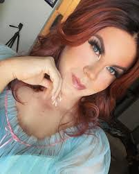 Chelsie Brooks's Instagram, Twitter & Facebook