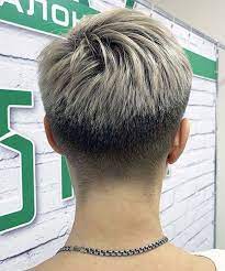 The special technique of this short haircut, which provides an attractive, youthful appearance, is the longer top and short sides. Short Sexy Haircut