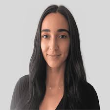 Sarah Rego's Instagram, Twitter & Facebook