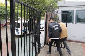 Jun 30, 2021 · denetimlerde uyuşturucu ve alkol kullanan 1290 sürücü tespit edildi emniyet genel müdürlüğü, ülke genelinde alkol ve uyuşturucu/uyarıcı madde denetimi gerçekleştirildiğini açıkladı. Usak Polisinden Basarili Narkotik Operasyonu Usak Haberleri