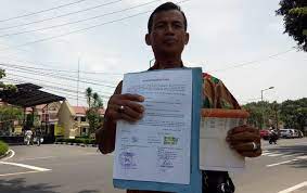 Sebuah surat kuasa diperlukan untuk memberikan kuasa atau kepercayaan kepada orang lain untuk mengurus suatu pekerjaan. Ahli Waris Keluhkan Pencairan Rekening Bri