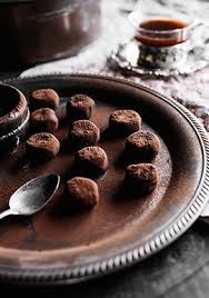 Truffes Au Chocolat Noir A L Orange Trois Fois Par Jour Recipe Food Sweet Recipes Dessert Bites