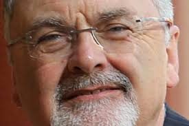 Howard's man takes the reins for O'Farrell