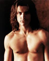 George, george, george of the junglestrong as he can be(yell) watch out for that tree! Brendan Fraser In George Of The Jungle Pictures Popsugar Entertainment