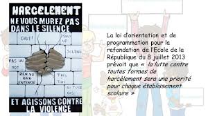 Le harcèlement scolaire, intimidation ou plus rarement « caïdage » (voir également brimade, bizutage) décrit des comportements de harcèlement en milieu scolaire. Le Harcelement Scolaire La Loi D Orientation Et De Programmation Pour La Refondation De L Ecole De La Republique Du 8 Juillet 2013 Prevoit Que La Lutte Ppt Telecharger