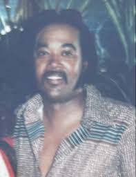 Lena Echols's Instagram, Twitter & Facebook