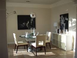 The only prerequisite to be kept in mind is that the furniture and the wall décor should be in sync. 48 Contemporary Wall Decor For Dining Room Amazing Ideas