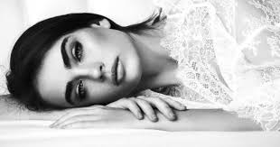 Que ce soit la peur des jolies femmes ou la peur des femmes tout court, cette peur peut rendre difficile la rencontre de partenaires potentielles. Devenez Irresistible 10 Conseils Seduction Pour Mettre Tous Les Hommes A Vos Pieds Marie Claire