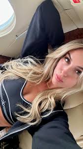 That’s gym princess to you 👸🏼💅🏼✨ #builtinthegym