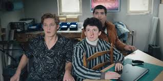 The main character in how to sell drugs online (fast) goes by moritz, but the guy he's based on is actually named maximilian s. Review How To Sell Drugs Online Fast Staffel 2 Drogen Online Verticken Fur Anfanger Und Fortgeschrittene Seriesly Awesome