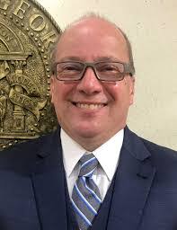 Deron King's Instagram, Twitter & Facebook