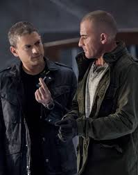 Pin By رضا کردانی On Wentorth Miller In 2020 Dominic Purcell Wentworth Miller Captain Cold And Heatwave