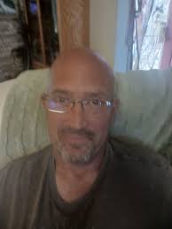 Hi guys can you comment some random Shrek gifs or images