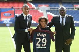 Find the perfect ethan mbappe stock photos and editorial news pictures from getty images. Introducing Kylian Mbappe S Younger Brother 12 Year Old Ethan Sportbible
