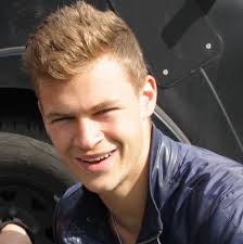 Februar 1995 in london) ist ein deutscher fußballprofi. Joshua Kimmich Ein Beispiel Fur Einen Glaubigen Fussballer Promisglauben
