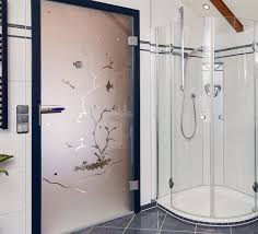 Gefertigt aus verzundertem stahl, 40 x 10 mm flachstahl und 12 x 12mm vierkantstahl, lackiert mit klarem zaponlack, verglasung mit esg. Badturen Glas Hagen