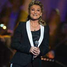 Il a aussi composé une dizaine de chansons pour sheila. Sheila Qui Est Yves Martin Son Mari Qui L Accompagne Apres La Mort De Son Fils Ludovic Femme Actuelle Le Mag