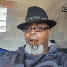 Hello my fellow Manitoba friends! I just wanted to intoduce myself. I'm a  fellow Canadian meat griller and smoker, and also found a that a cigar is  the perfect compliment to the