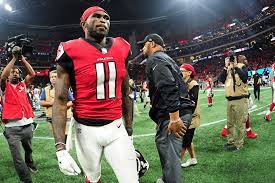 Julio jones is one of the most prolific wide receivers in nfl history, but the atlanta falcons star player somehow didn't catch a touchdown pass all season long. Why Does Julio Jones Have So Much Trouble Scoring Touchdowns Bleacher Report Latest News Videos And Highlights