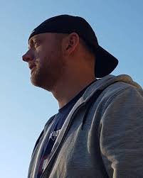 A Nashville police officer is going viral after a fan