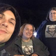 Which restraunts are musts for you every trip ??