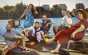 Przed telewizorem kuleje w obu wymiarach. Gogglebox Przed Telewizorem Sezon 11 Kiedy Nowe Odcinki W Ttv Eska Pl