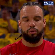 [Sorotan] Dillon Brooks tengah bertafakur kat kawasan gelanggang Warriors  masa sesi memanaskan badan