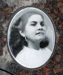 Orosia Vazquez (1931-2009)