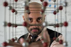 Ramiro Sanchiz: "Ya no soy el escritor que era antes de traducir a Nick  Land"