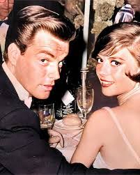 Loretta Dalrymple's Instagram, Twitter & Facebook