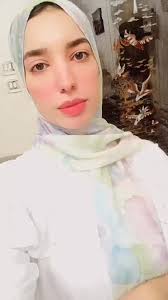 لما ابقي قعده في مكان كله ف بنات وواحده تيجي تقولي ممكن نتعرف 🤦🏻‍♀🤦🏻‍♀  @Karim Abdel Aziz Official