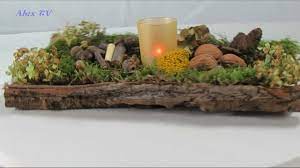 Um das polstermoos frisch zu halten, kannst du es vorsichtig mit einer sprühflasche mit wasser heute möchten wir ihnen gerne zeigen, wie man ein klassisches gesteck ganz einfach selber machen … Herbstdeko Selber Machen Einfach Und Schnell Youtube